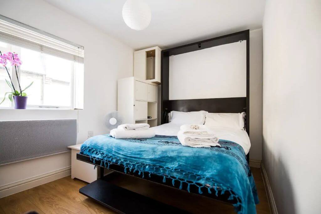 London Camden High St Bright Studio