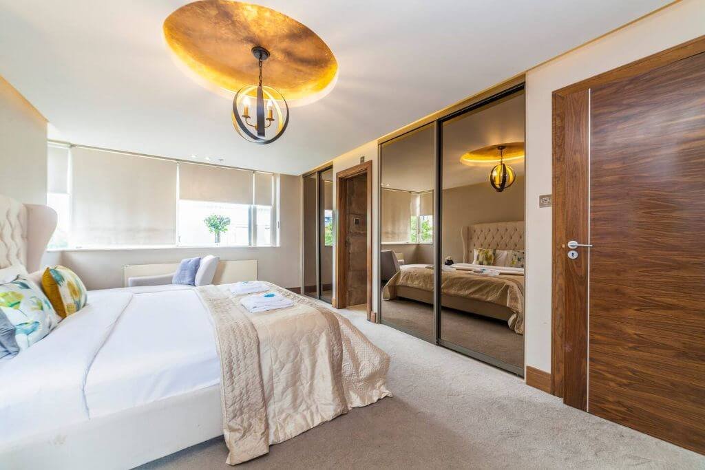 London Quadrangle Premium 3BDR Apt