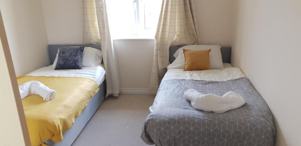 Chelmsford Essex apartment Bed